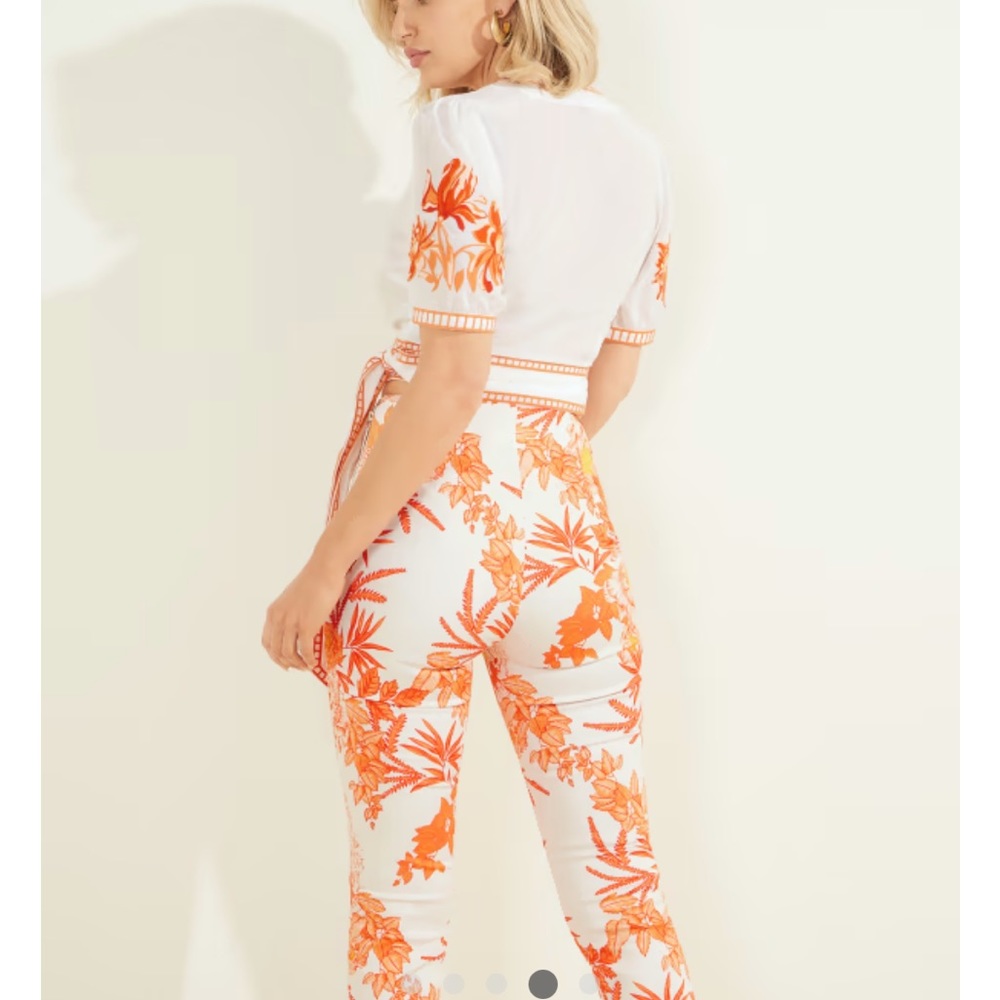 Marciano San Lucas Top & Elle Capri Pants - Picture 2 of 8